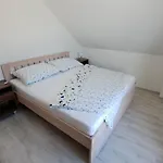 Domecek Pod Skalami, 535 Nyaraló Tisá