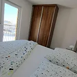 Domecek Pod Skalami, 535 * Tisá