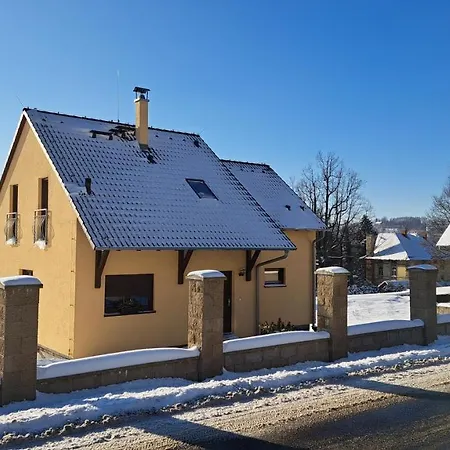 Holiday home Domecek Pod Skalami, 535 Tisa