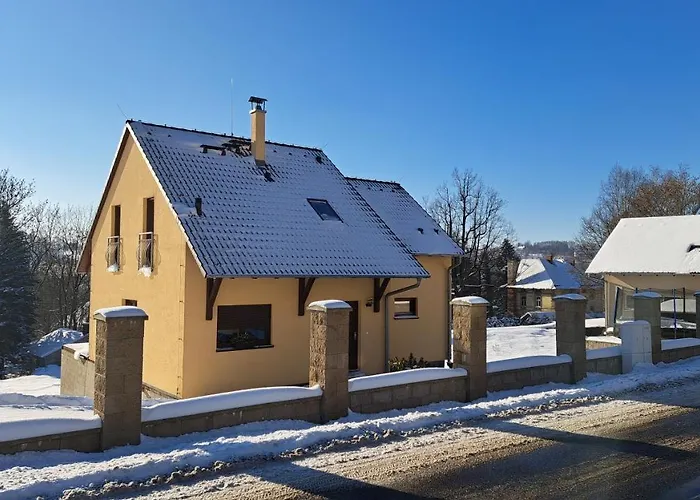 Dom wakacyjny Domecek Pod Skalami, 535 Tisá